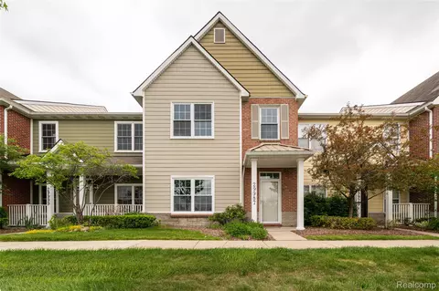 29987 Marigold Dr, Southfield, MI 48076
