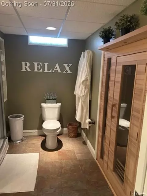 Bath - 18987 Pine Ln, Macomb, MI 48042 photo 7 of 8