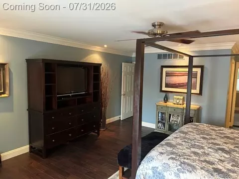 Bedroom - 18987 Pine Ln, Macomb, MI 48042 photo 3 of 9