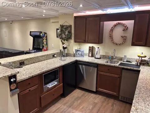 Kitchen - 18987 Pine Ln, Macomb, MI 48042 photo 3 of 3