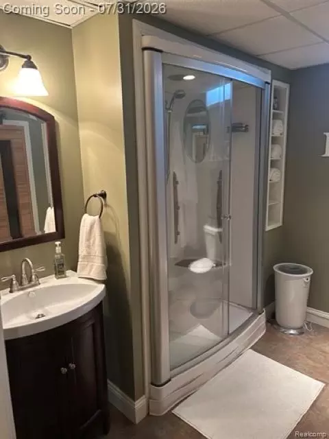 Bath - 18987 Pine Ln, Macomb, MI 48042 photo 8 of 8