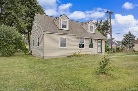 15026 Vivian St, Taylor, MI 48180