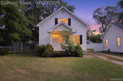1104 Pennsylvania Ave, Mount Pleasant, MI 48858