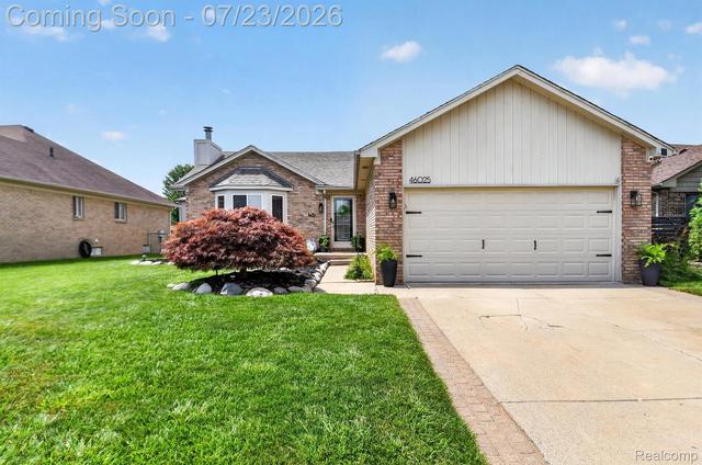 46025 Duke Dr, Chesterfield, MI 48051