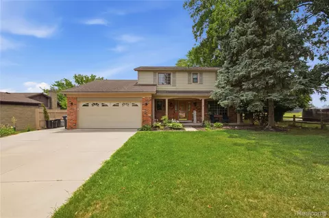 33665 Curtis Rd, Livonia, MI 48152