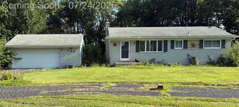 137 Michelson Rd, Rochester Hills, MI 48307