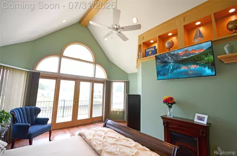 Bedroom - 38048 Huron Pointe Dr, Harrison, MI 48045 photo 6 of 8
