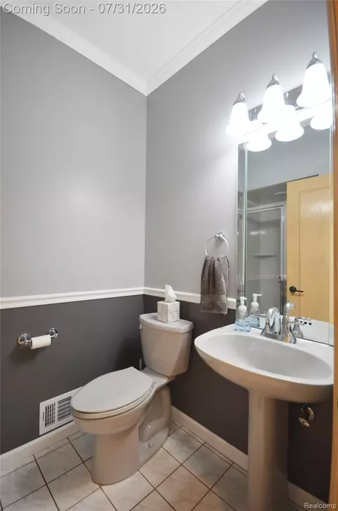 Bath - 38048 Huron Pointe Dr, Harrison, MI 48045 photo 1 of 9