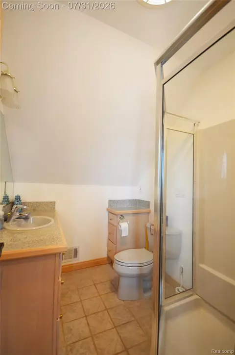 Bath - 38048 Huron Pointe Dr, Harrison, MI 48045 photo 9 of 9