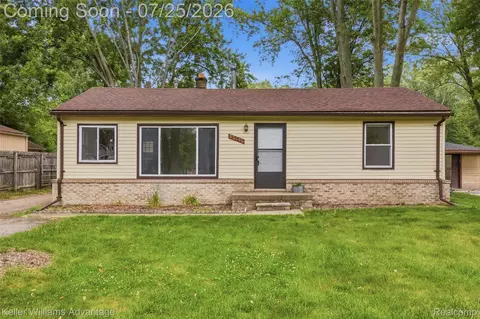 22796 Watt Dr, Farmington Hills, MI 48336