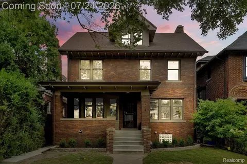 1794 Seyburn St, Detroit, MI 48214