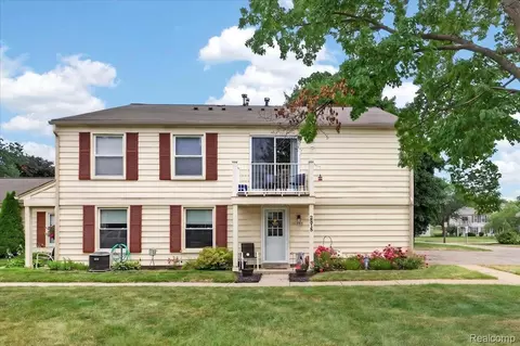 2818 Willow Ct, Orion, MI 48360