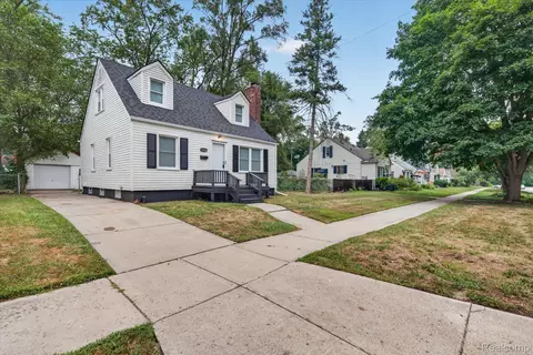 19749 Imperial Hwy, Redford, MI 48240