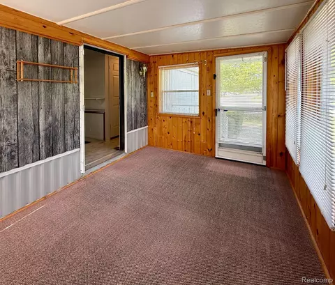 Exterior - 39 Oakridge E, Monroe, MI 48161 photo 2 of 11