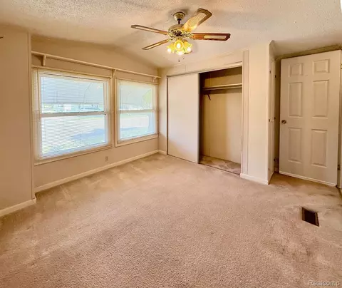 Bedroom - 39 Oakridge E, Monroe, MI 48161 photo 5 of 5