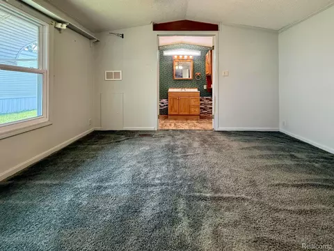 Bedroom - 39 Oakridge E, Monroe, MI 48161 photo 1 of 5