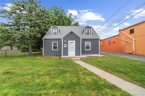 11610 Cardwell St, Livonia, MI 48150
