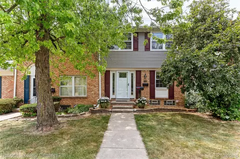 41292 Lehigh Ct, Northville, MI 48167