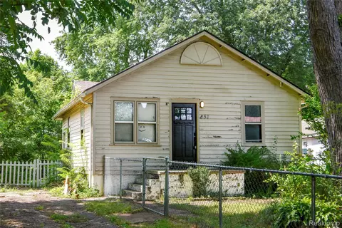 851 Sarasota Ave, Pontiac, MI 48340
