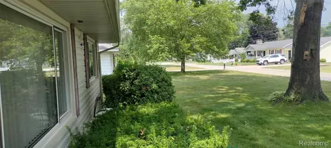 Exterior - 1823 Washington St, Algonac, MI 48001 photo 2 of 5