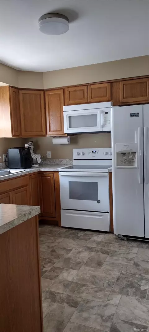 Kitchen - 1823 Washington St, Algonac, MI 48001 photo 1 of 3