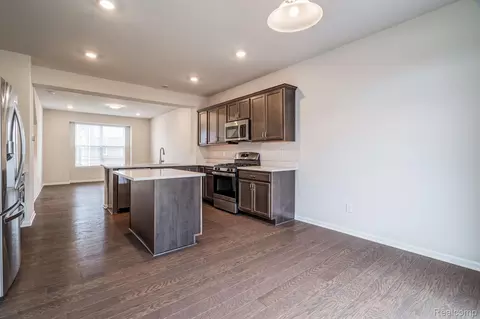 Kitchen - 49791 Lantern Way, Canton, MI 48188 photo 4 of 6