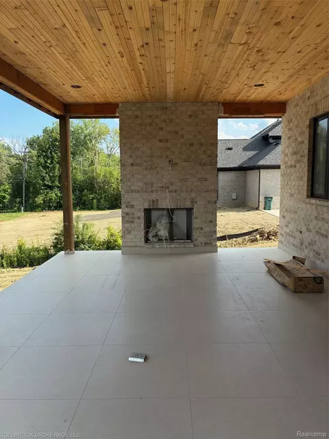 3356 Alpine, Troy, MI 48084 photo 5