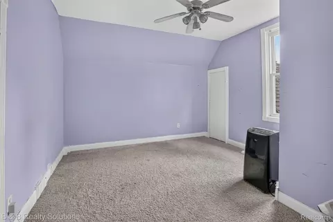 Bedroom - 307 N Cherry St, Flushing, MI 48433 photo 4 of 6