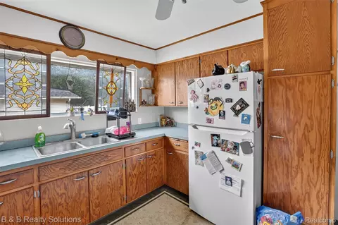 Kitchen - 307 N Cherry St, Flushing, MI 48433 photo 3 of 3