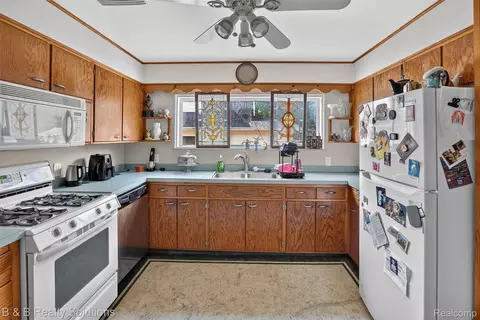 Kitchen - 307 N Cherry St, Flushing, MI 48433 photo 1 of 3
