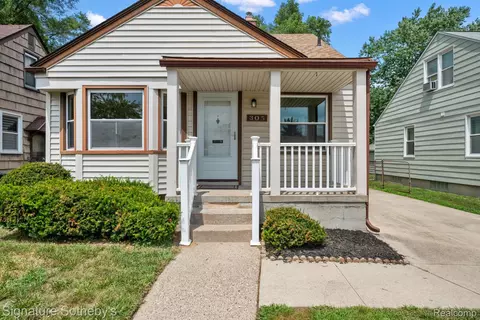305 Devillen Ave, Royal Oak, MI 48073