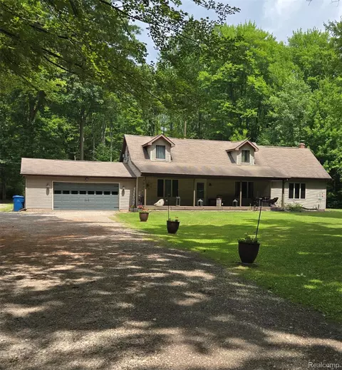 760 Moff Dr, Deerfield, MI 48421