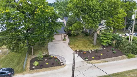4341 Cornith Dr, Orion, MI 48359