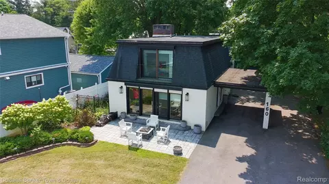 160 E Shore Dr, Northfield, MI 48189