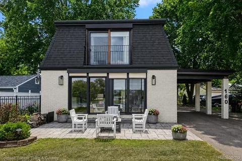 160 E Shore Dr, Northfield, MI 48189