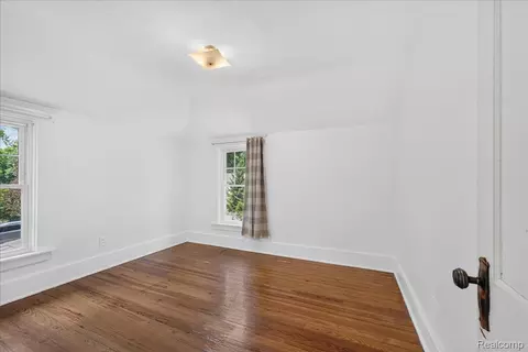 Bedroom - 27108 E River Rd, Grosse Ile, MI 48138 photo 6 of 6