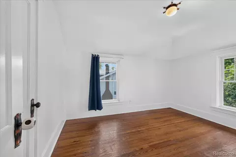 Bedroom - 27108 E River Rd, Grosse Ile, MI 48138 photo 3 of 6
