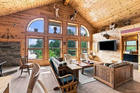 Living - 1940 Marlette Rd, Buel, MI 48401 photo 2 of 4