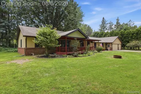 4550 Hummer Lake Rd, Brandon, MI 48462