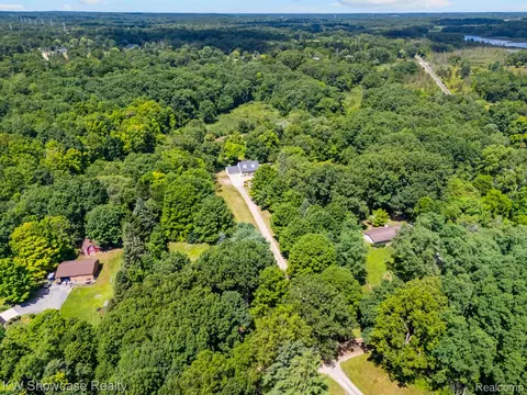 View/Area - 11343 Eagle Rd, Springfield, MI 48350 photo 3 of 5