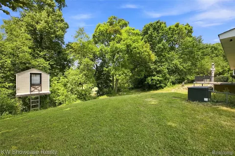 Exterior - 11343 Eagle Rd, Springfield, MI 48350 photo 6 of 6