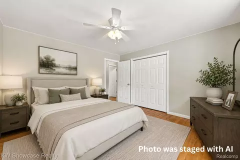 Bedroom - 11343 Eagle Rd, Springfield, MI 48350 photo 2 of 9