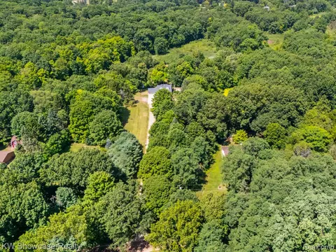 View/Area - 11343 Eagle Rd, Springfield, MI 48350 photo 4 of 5