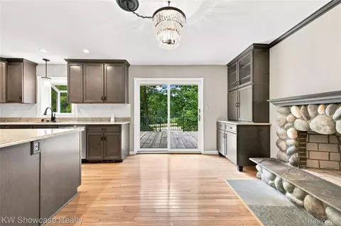 Kitchen - 11343 Eagle Rd, Springfield, MI 48350 photo 5 of 5