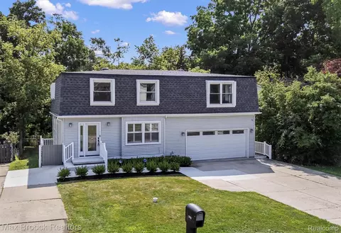 5763 Eastman Blvd, West Bloomfield, MI 48323