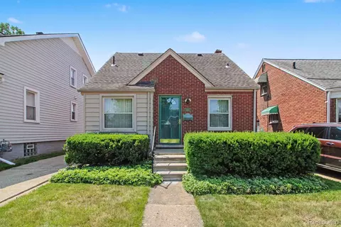 1395 Mayflower Ave, Lincoln Park, MI 48146