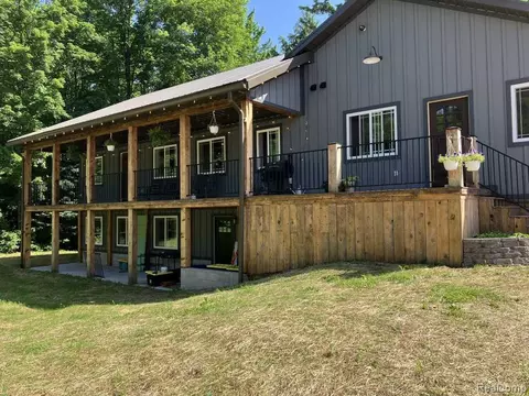 Exterior - 3395 Raspberry Ln, Munising, MI 49862 photo 1 of 7