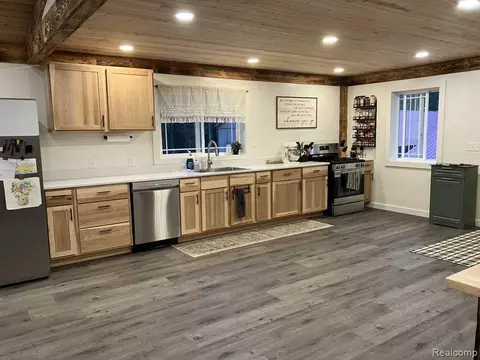 Kitchen - 3395 Raspberry Ln, Munising, MI 49862 photo 2 of 2