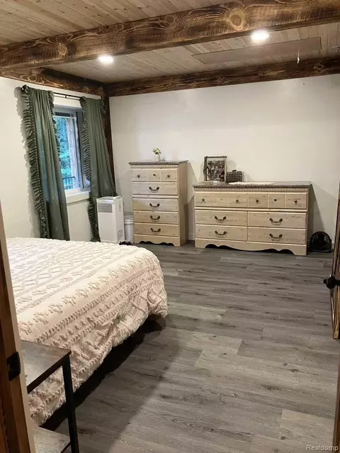Bedroom - 3395 Raspberry Ln, Munising, MI 49862 photo 2 of 7