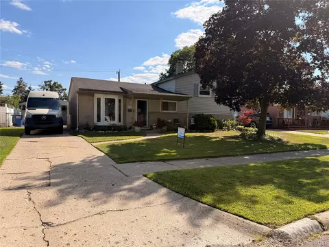 33303 Lynx St Lynx St, Westland, MI 48185